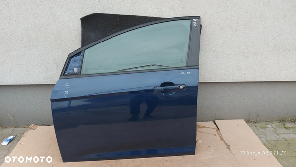Ford Focus Mk3 Drzwi Przód Przednie Lewe Kolor R8