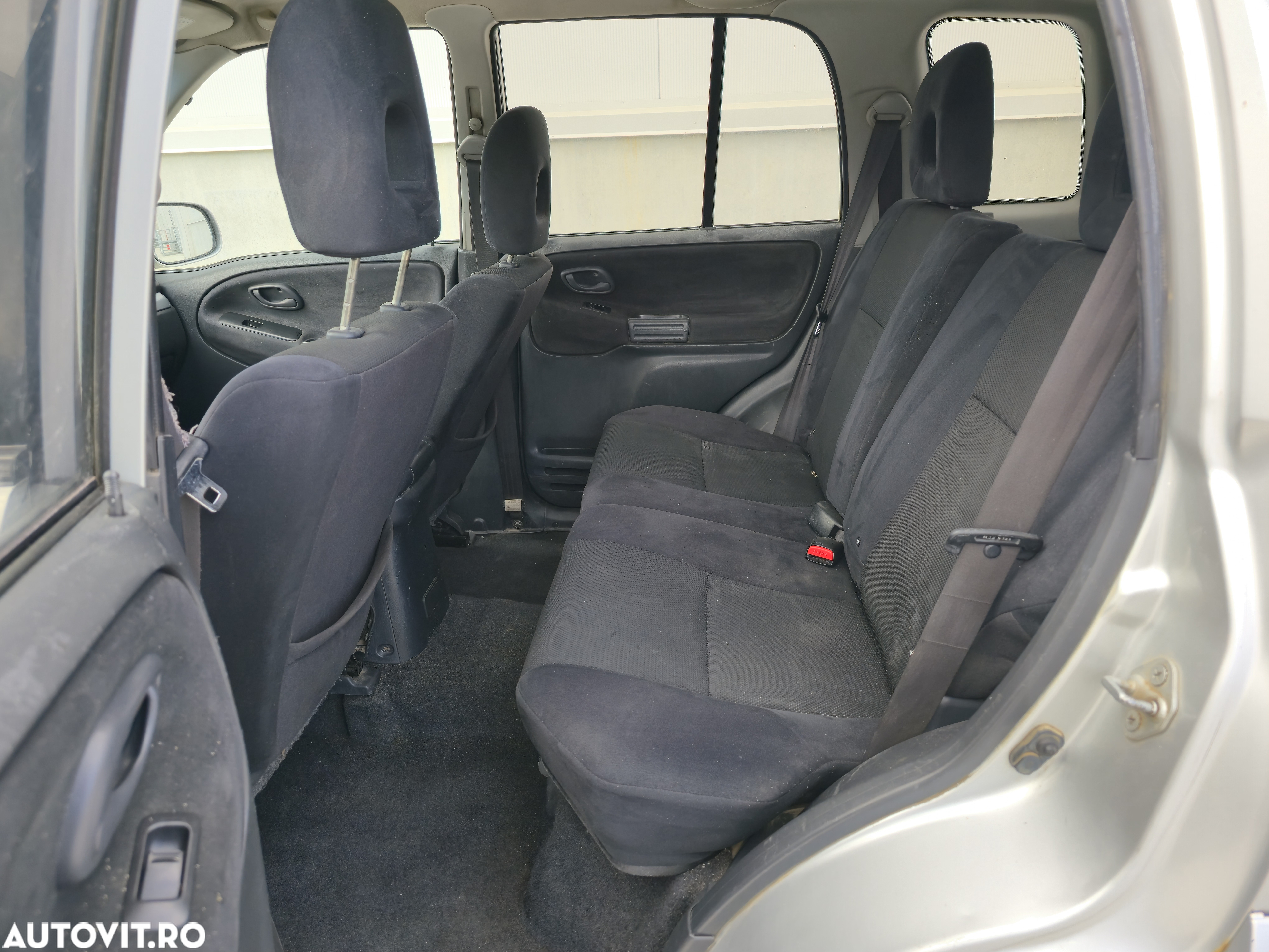 Suzuki Grand Vitara 2.0i - 10