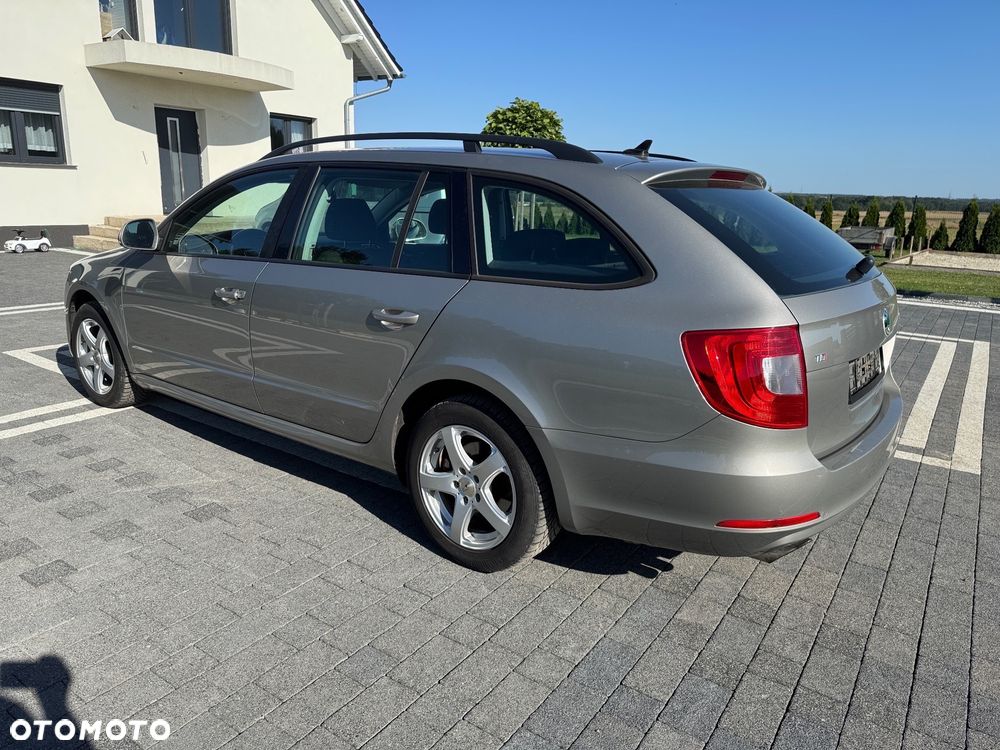 Skoda Superb 2.0 TDI Ambition - 13