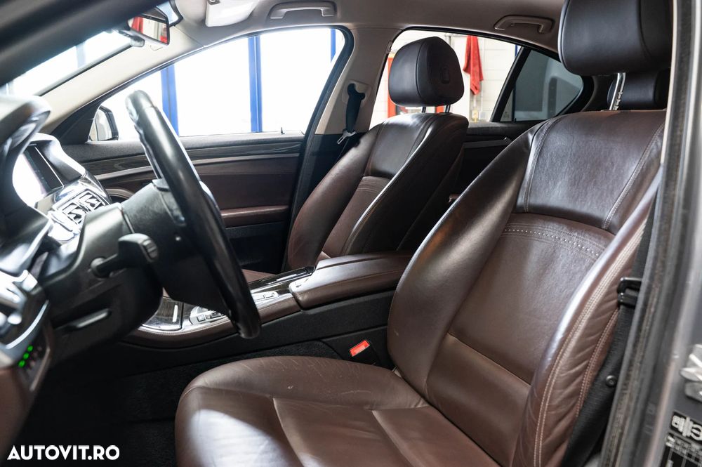 BMW Seria 5 525d xDrive Aut. Luxury Line - 6