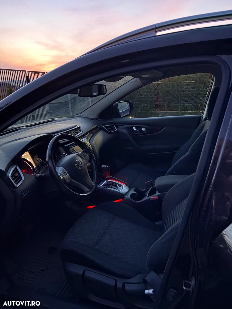 Nissan Qashqai 1.6 DCI Start/Stop X-TRONIC N-Connecta - 17