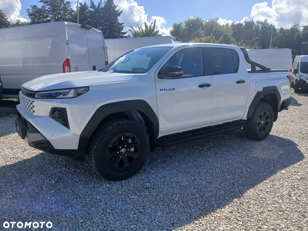 Toyota Hilux 2.8 D-4D mHEV Double Cab Invincible 4x4 - 33