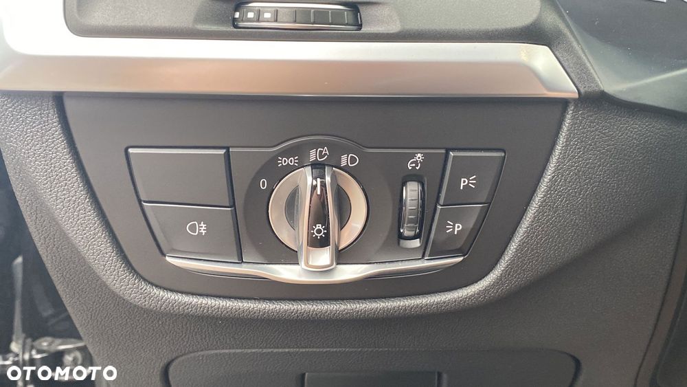 BMW X4 xDrive20i mHEV sport - 25