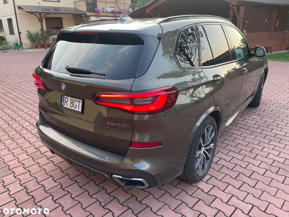 BMW X5 M M50i - 8