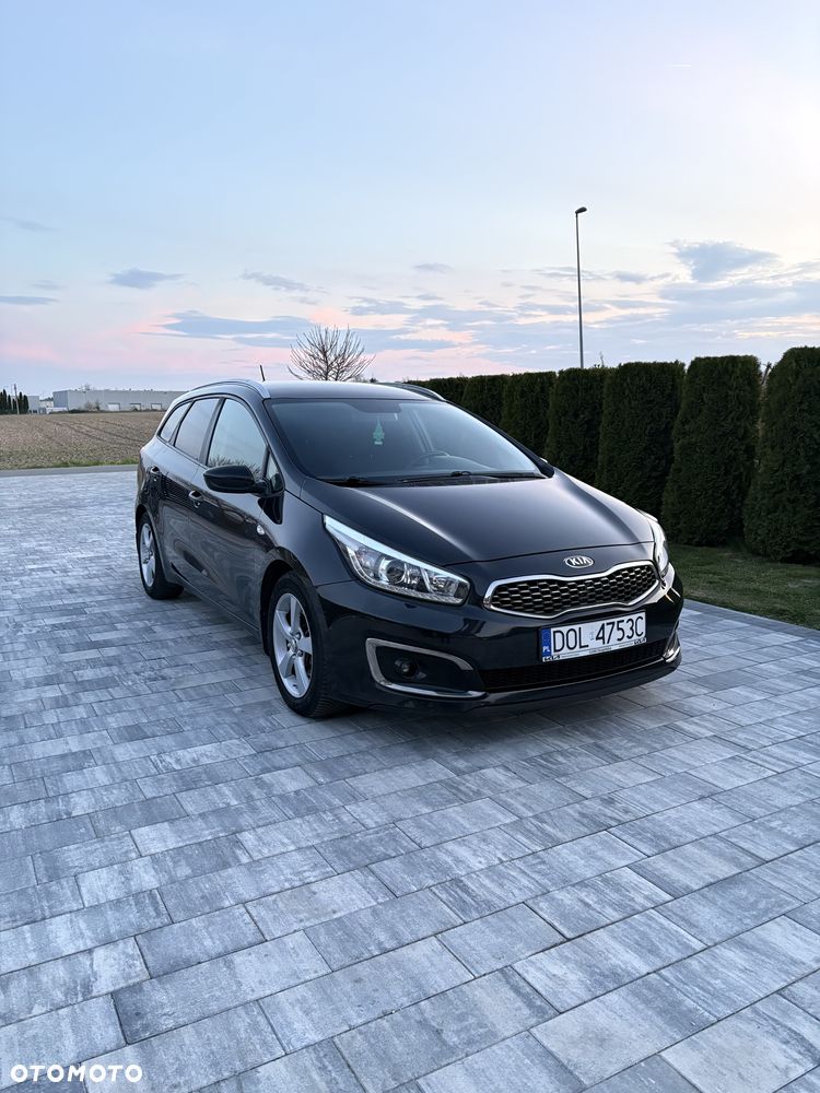 Kia Ceed Cee'd 1.4 CRDi M - 1