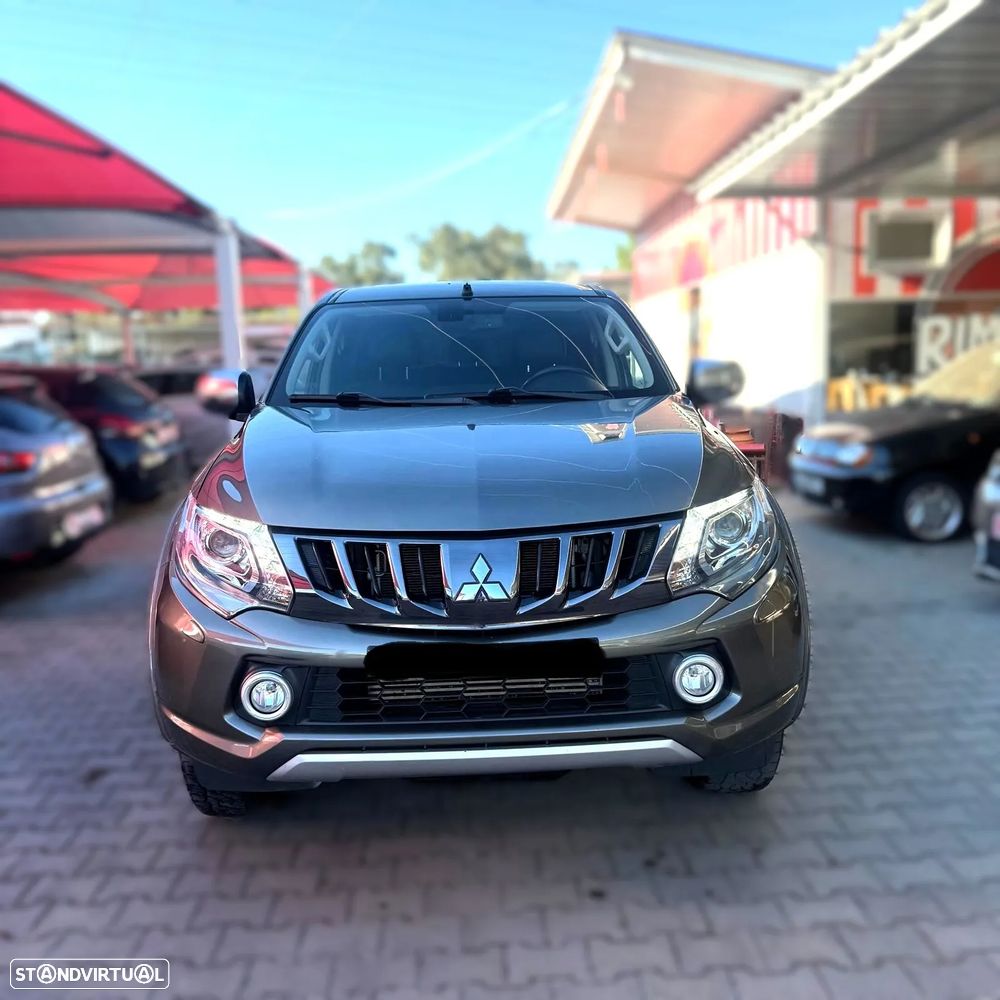 Mitsubishi L200 2.4 DI-D CD Sport Strakar 4WD - 9