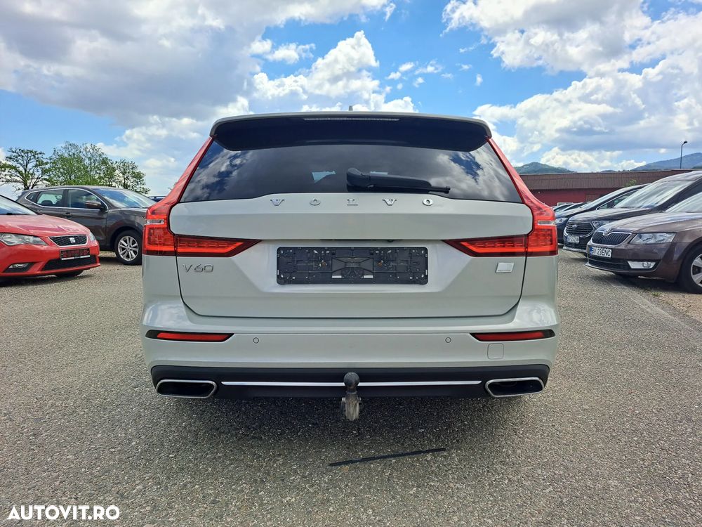 Volvo V60 T6 AWD Twin Engine Geartronic Momentum Pro - 13