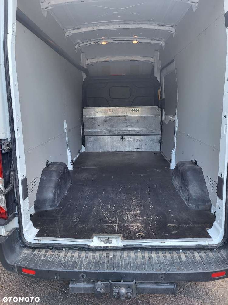 Ford Transit - 17
