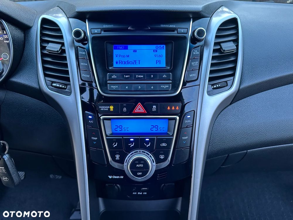 Hyundai i30 1.6 CRDI Trend - 28