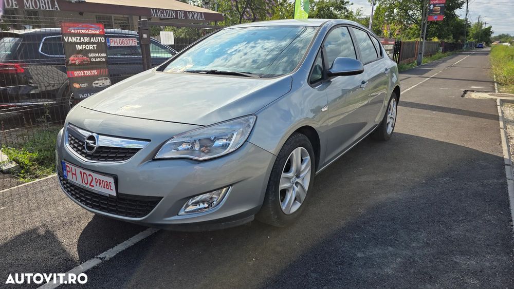 Opel Astra 1.7 CDTI Cosmo - 3