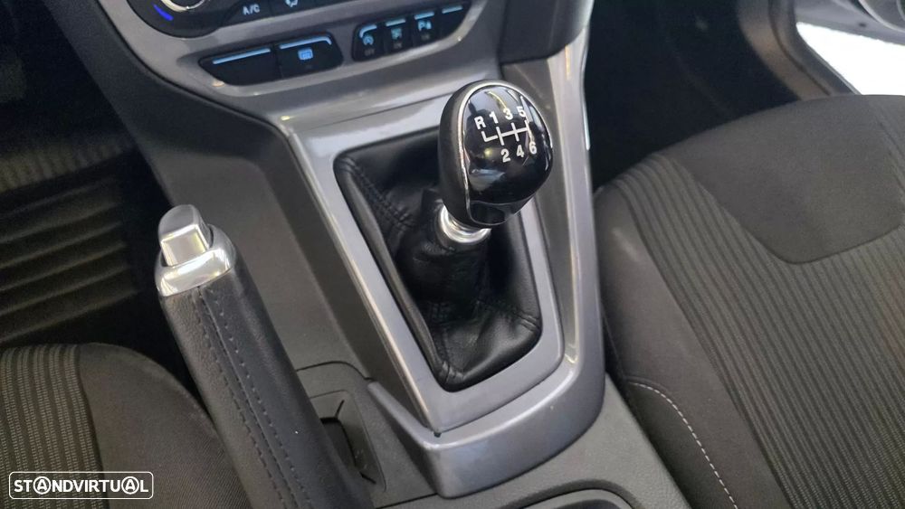 Ford Focus SW 1.6 TDCi Titanium - 46