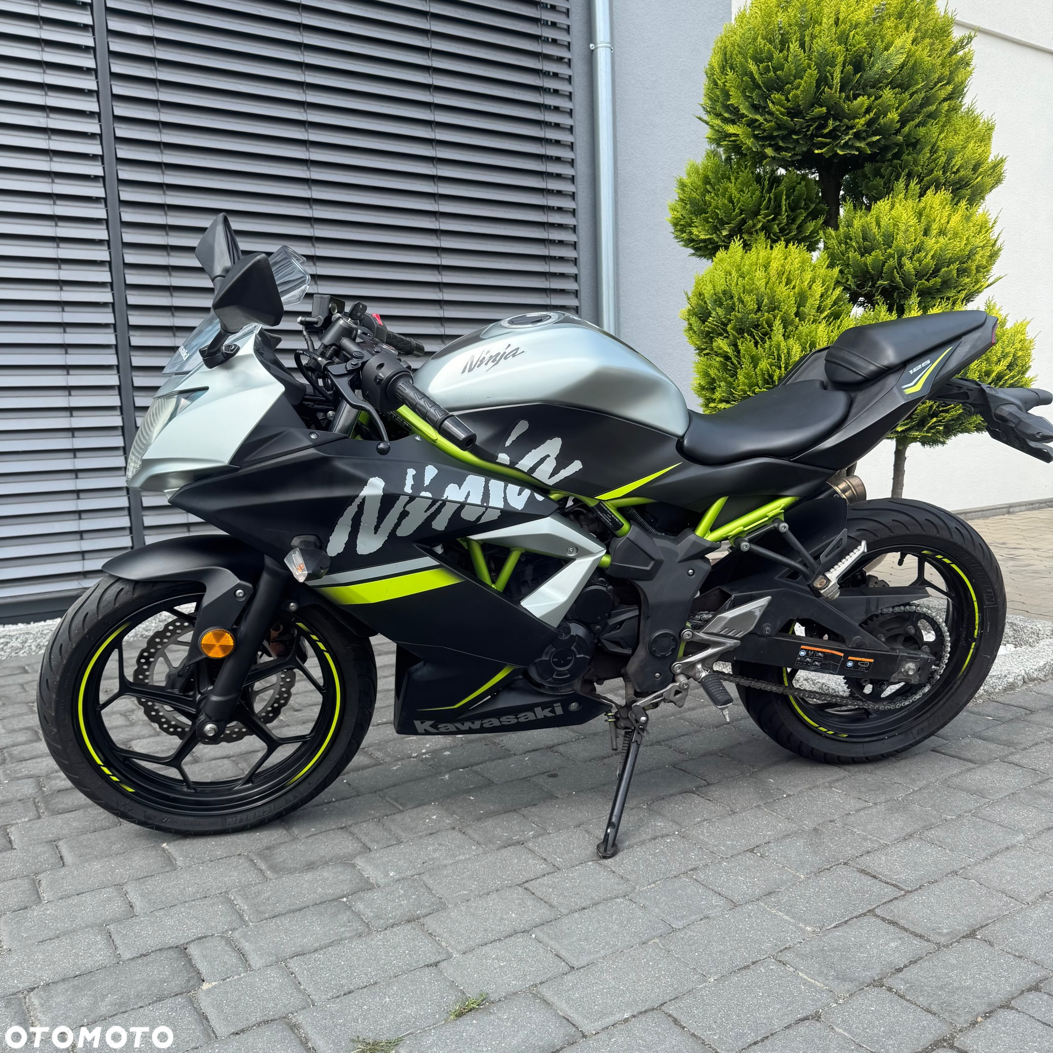 Kawasaki Ninja - 8