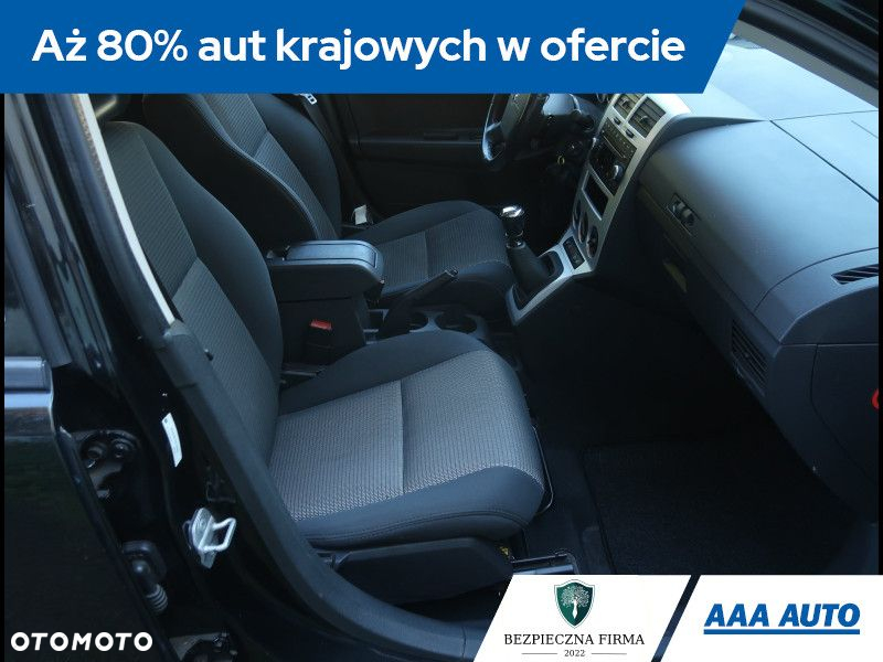 Dodge Caliber - 10