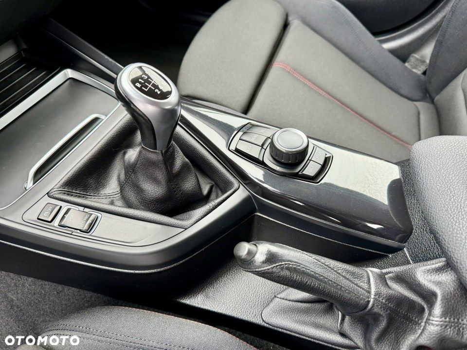 BMW Seria 1 116i Sport Line - 26