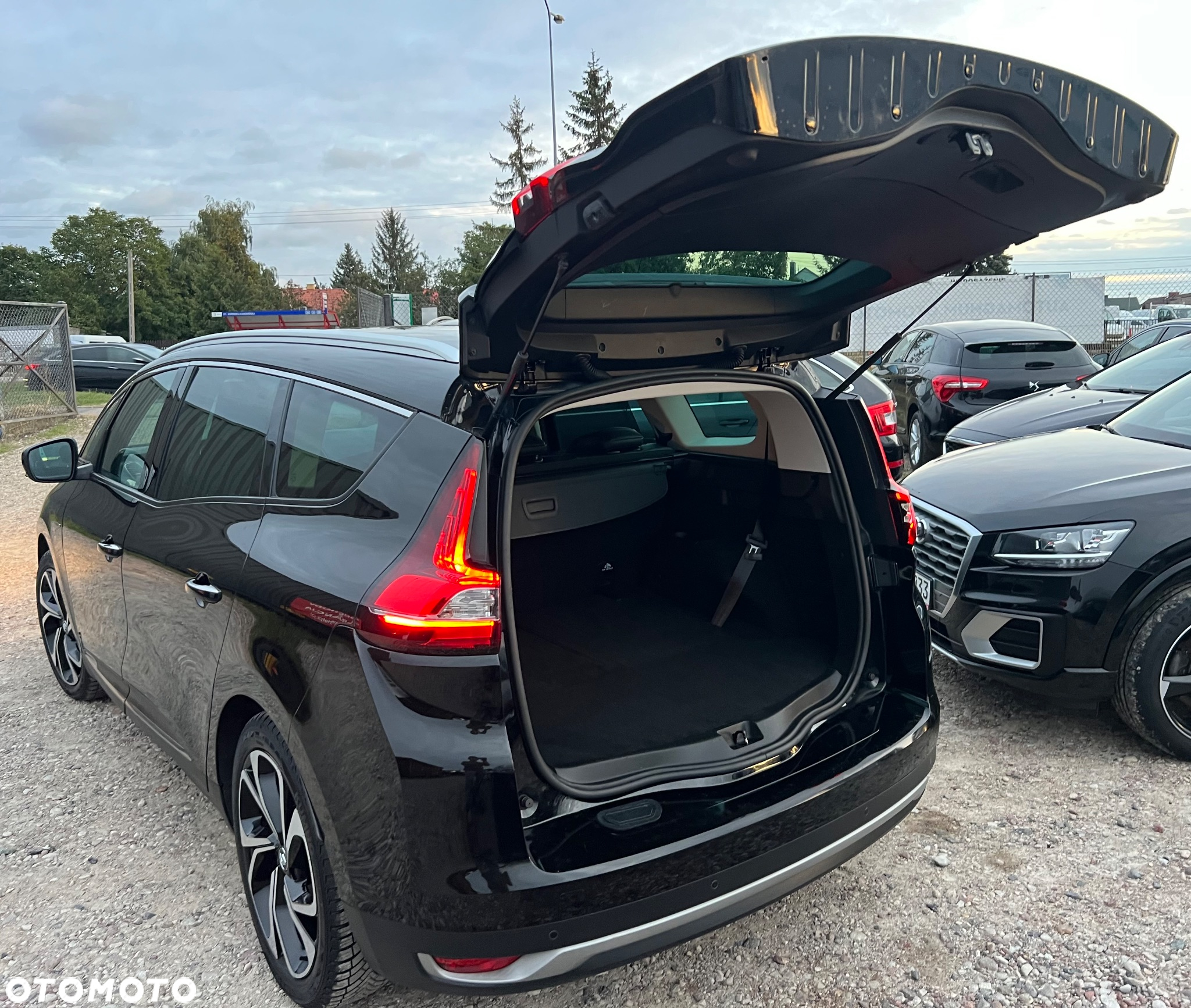 Renault Grand Scenic ENERGY dCi 130 BOSE EDITION - 37