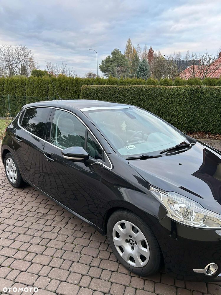 Peugeot 208 - 2