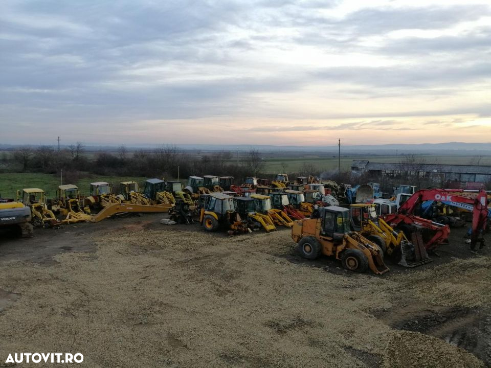 Dezmembrez CAT, KOMATSU, CASE, FIAT HITACHI, NEW HOLLAND, JCB, VOLVO... - 3