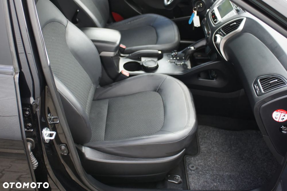 Hyundai ix35 2.0 2WD Automatik Style - 23