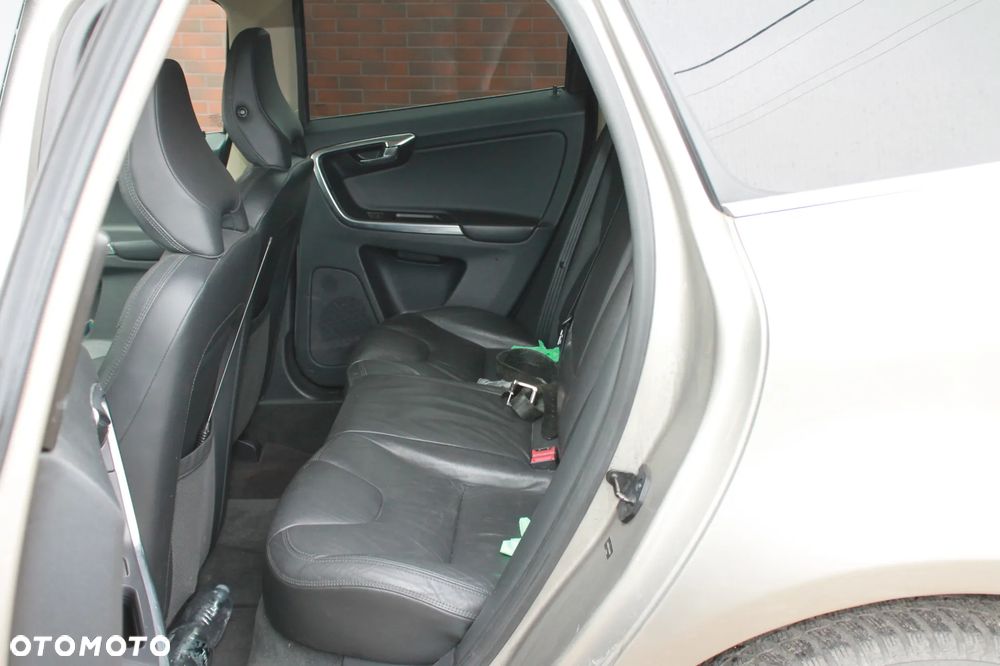 Volvo XC 60 - 22