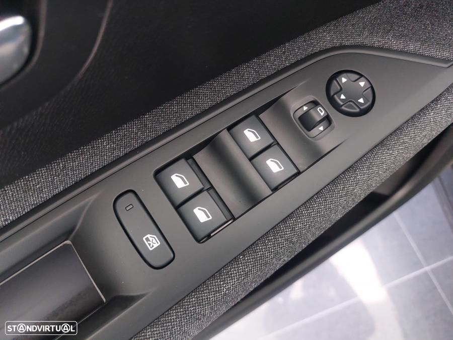 Peugeot 3008 1.5 BlueHDi Active - 18