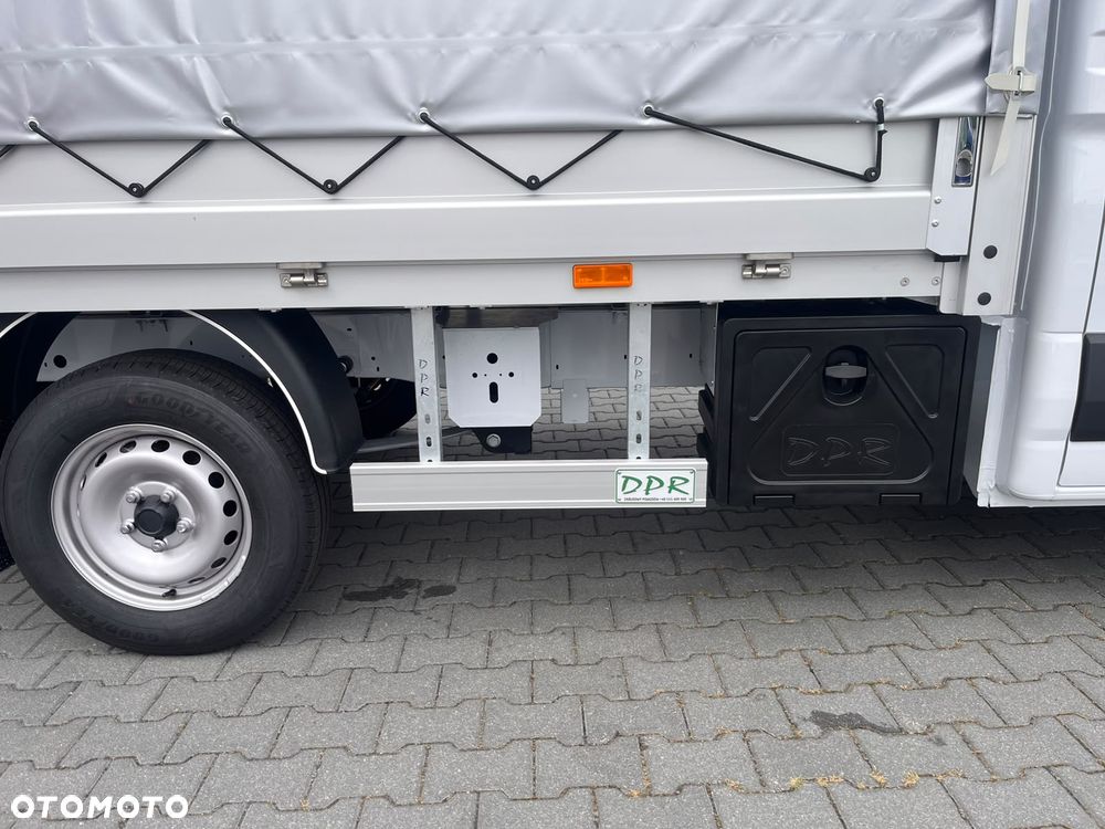 Renault Master Doka 7 os. + plandeka do wys. kabiny - 10
