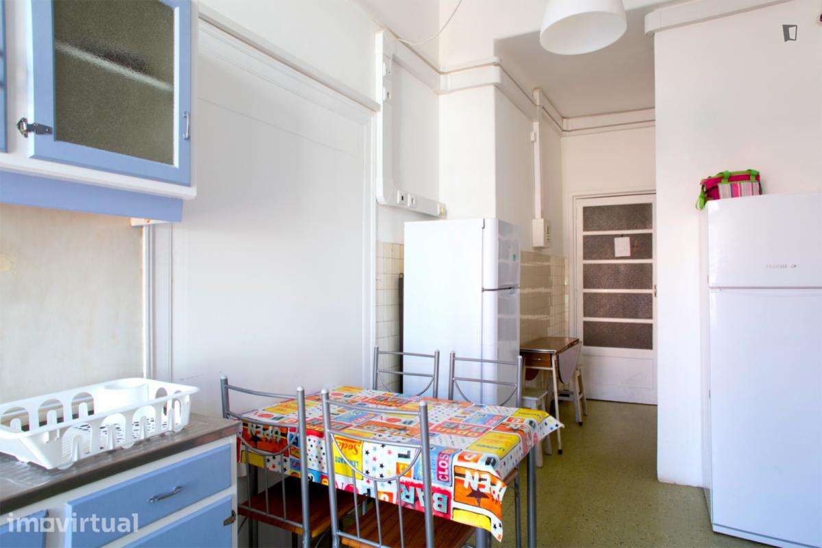 Quarto - localizado em Alcântara Lisbon - Grande imagem: 4/14