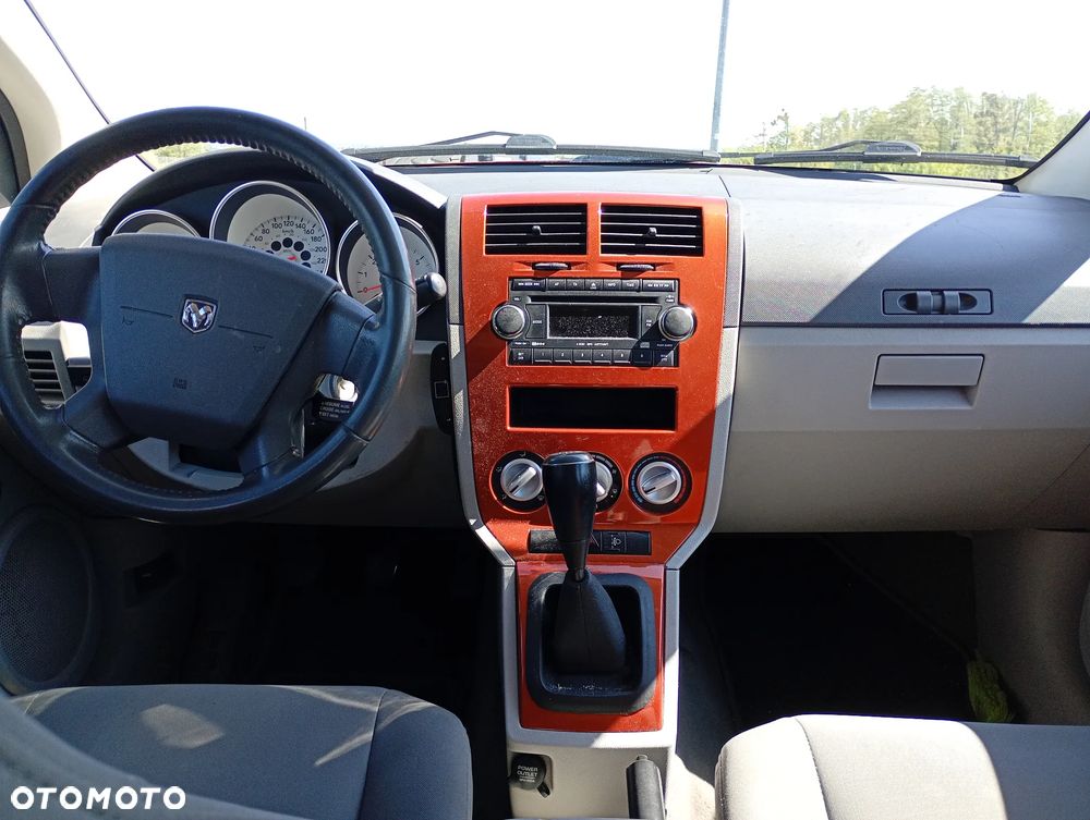Dodge Caliber 1.8 SXT - 8