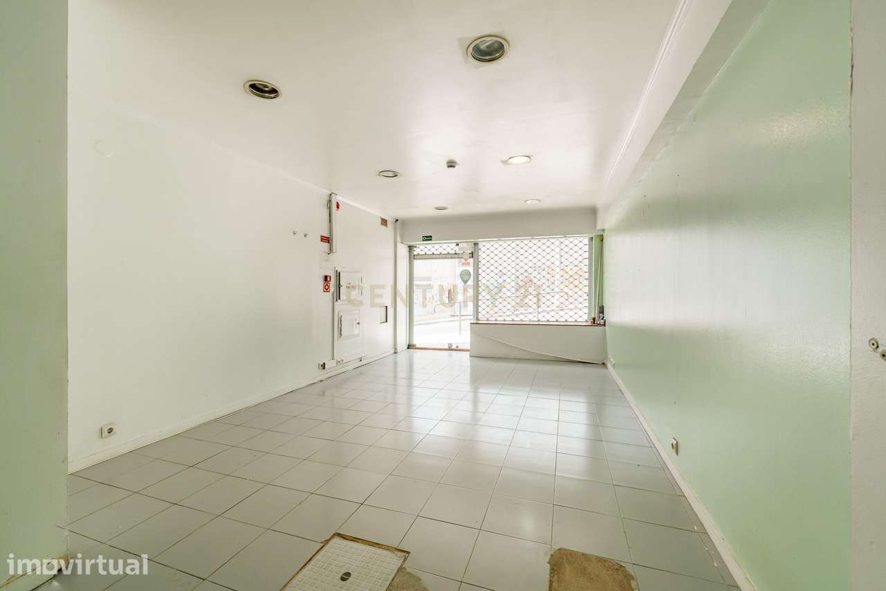 Loja ampla com 120 m² na Avenida Heliodoro Salgado, Almada - Grande imagem: 4/18