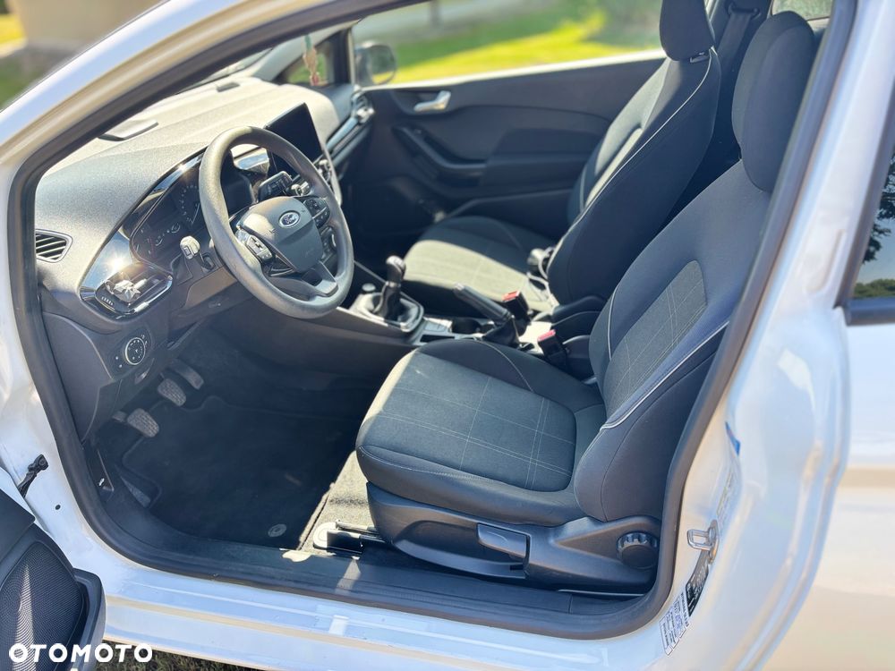 Ford Fiesta - 12