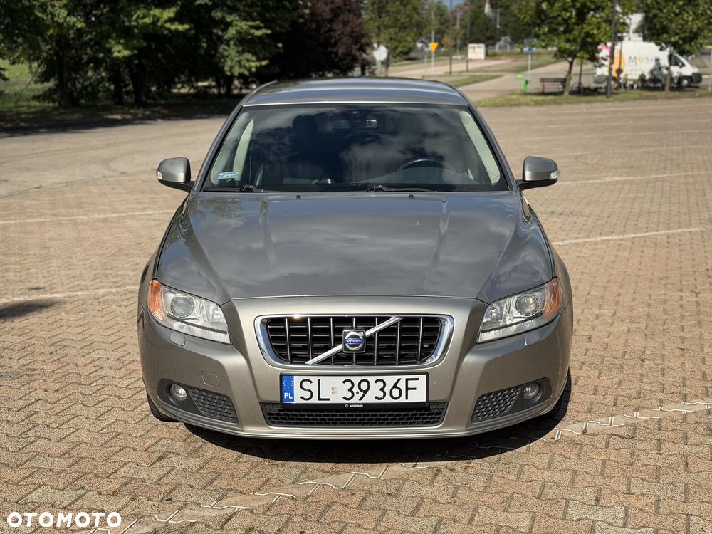 Volvo V70 2.0D Momentum - 2