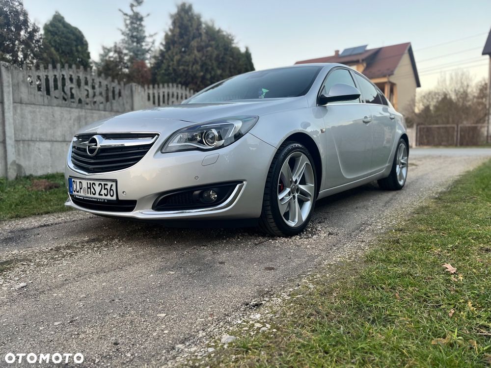 Opel Insignia - 1