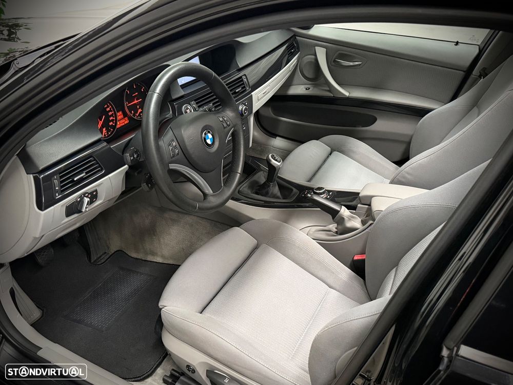 BMW 320 d Line Sport - 7