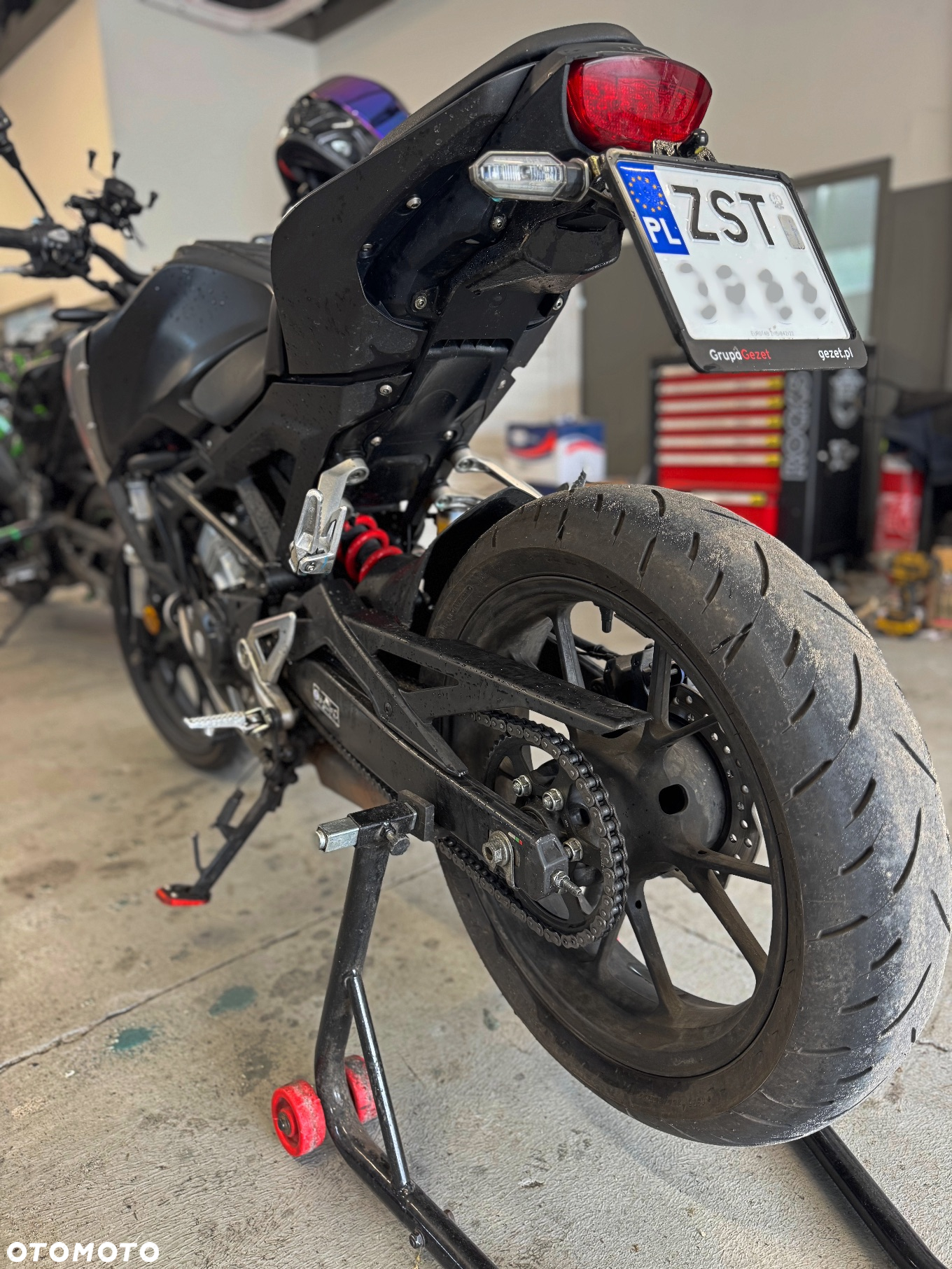 Honda CB - 8