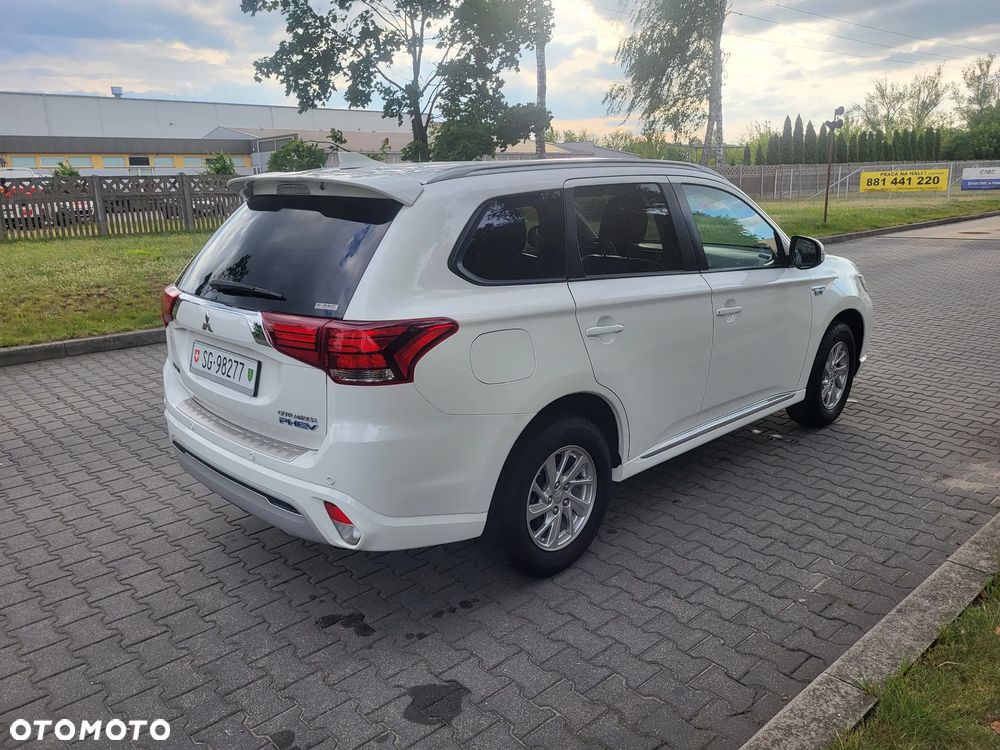 Mitsubishi Outlander Instyle NAVI - 6
