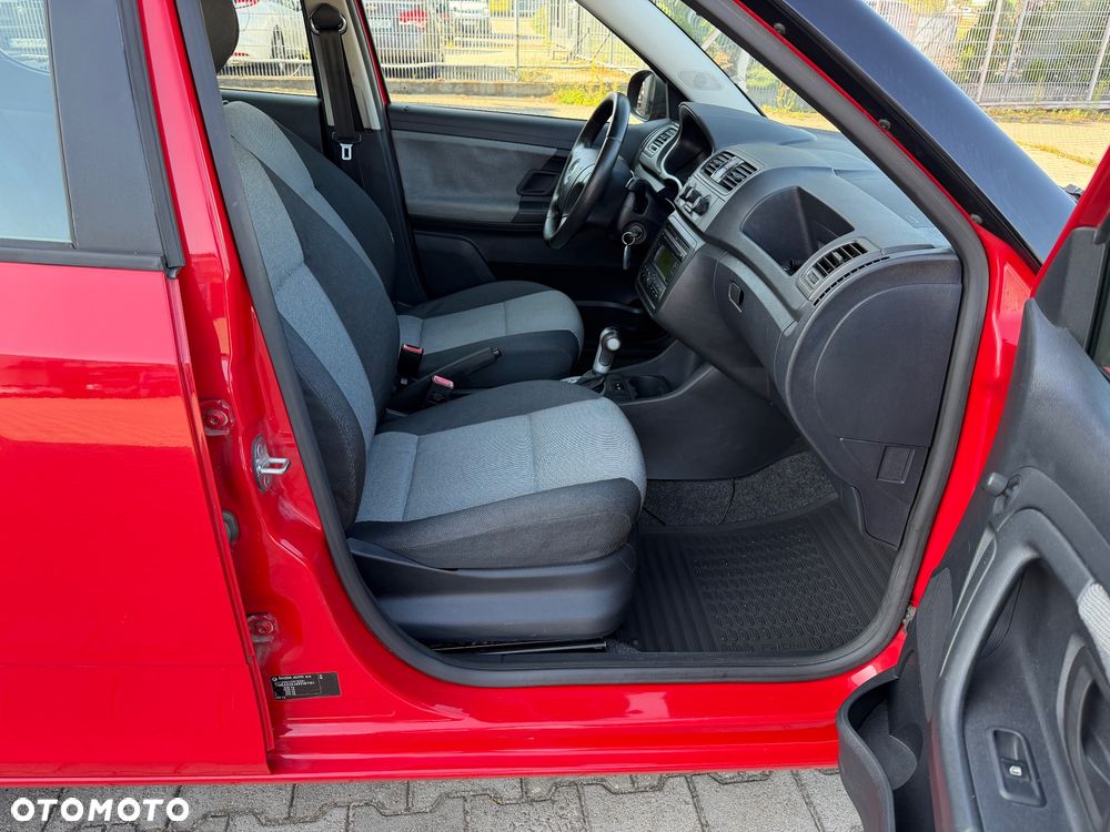 Skoda Fabia 1.6 16V Style - 10
