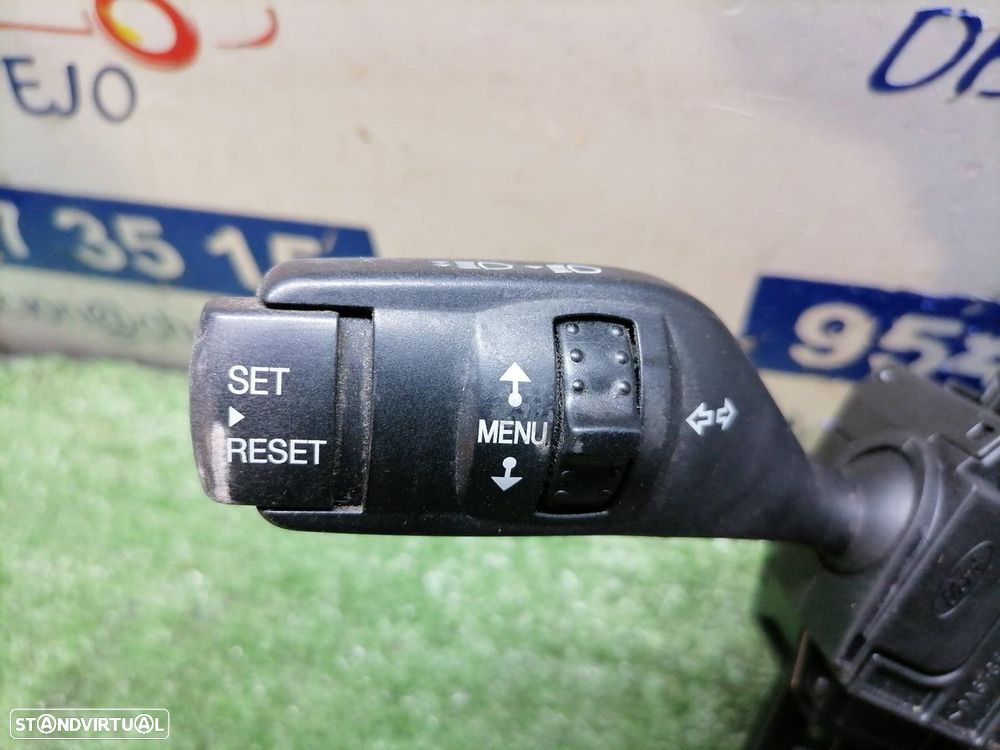 COMANDO VOLANTE FORD FOCUS II SEDAN 2005 -4M5T14A664AB - 1