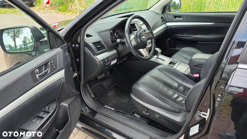 Subaru Legacy - 11