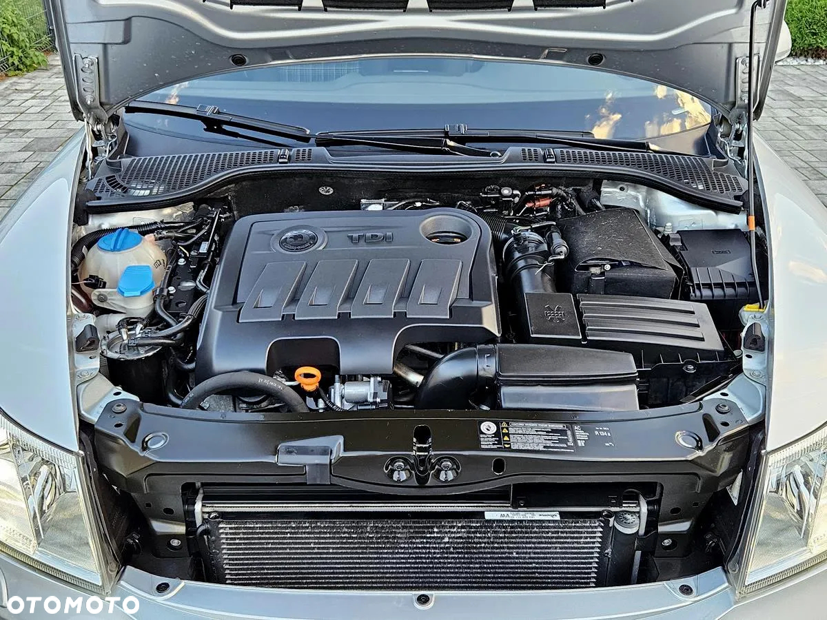 Skoda Octavia Combi 2.0 TDI DPF DSG FAMILY - 33