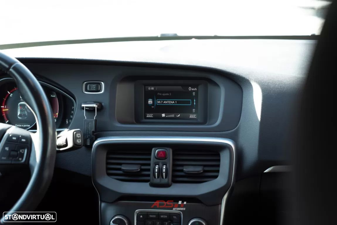 Volvo V40 1.6 D2 Kinetic Powershift - 16