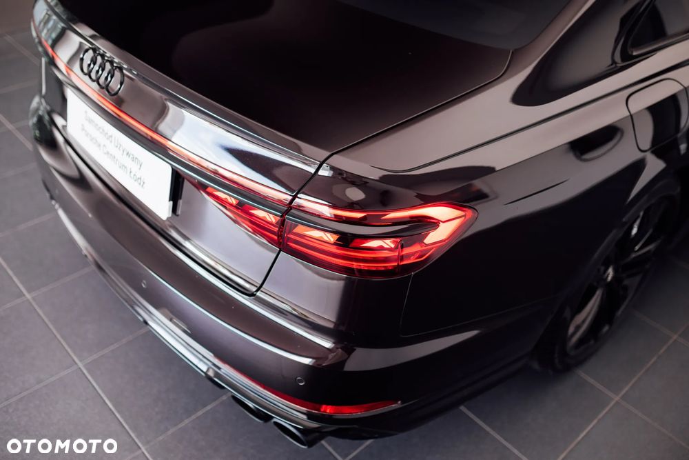 Audi S8 - 17