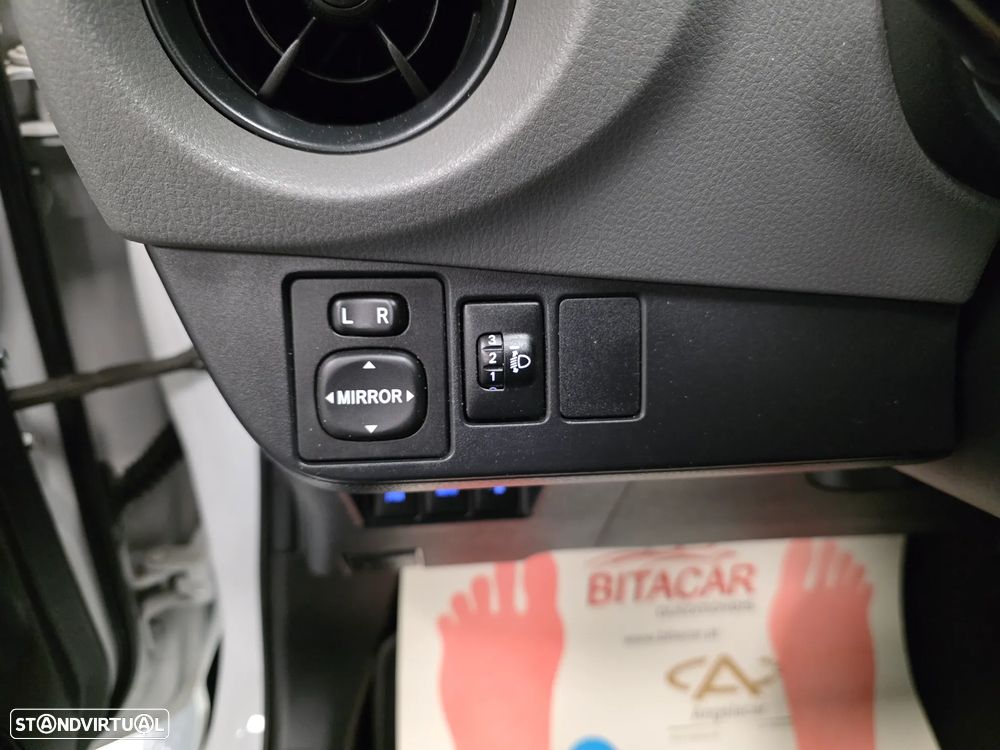 Toyota Yaris 1.4 D-4D ACtive+AC - 46