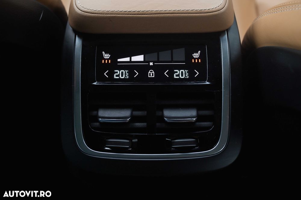Volvo XC 90 D5 AWD Inscription - 38