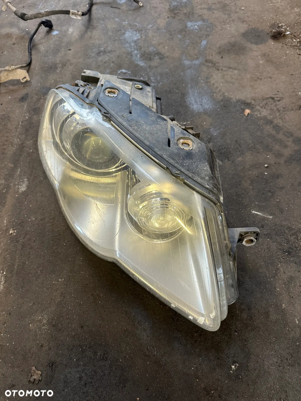 VW PASSAT B6 LAMPA PRAWA BI-XENON SKRĘTNY 3C0941752K
