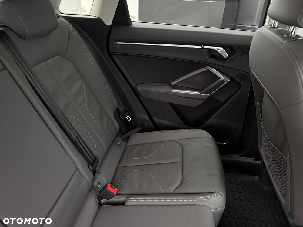 Audi Q3 40 TFSI Quattro S-Line S tronic - 11