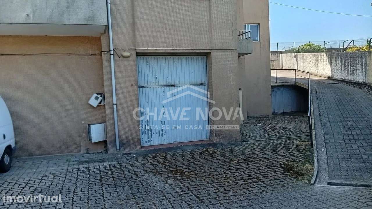 Garagem em Vilar do Paraíso - Grande imagem: 3/4