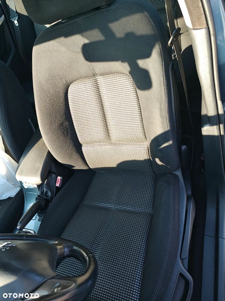 Peugeot 407 - 15