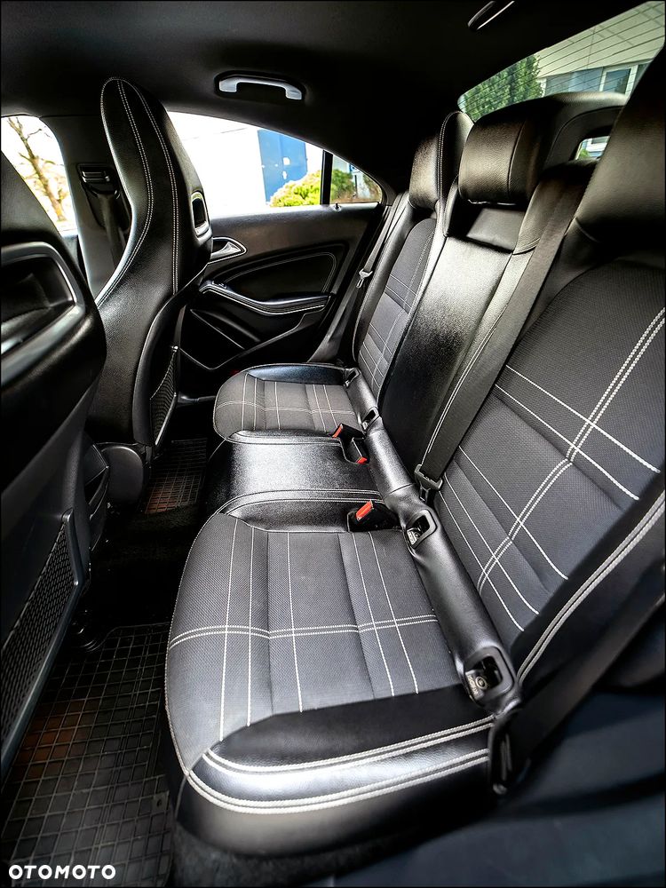 Mercedes-Benz CLA - 33