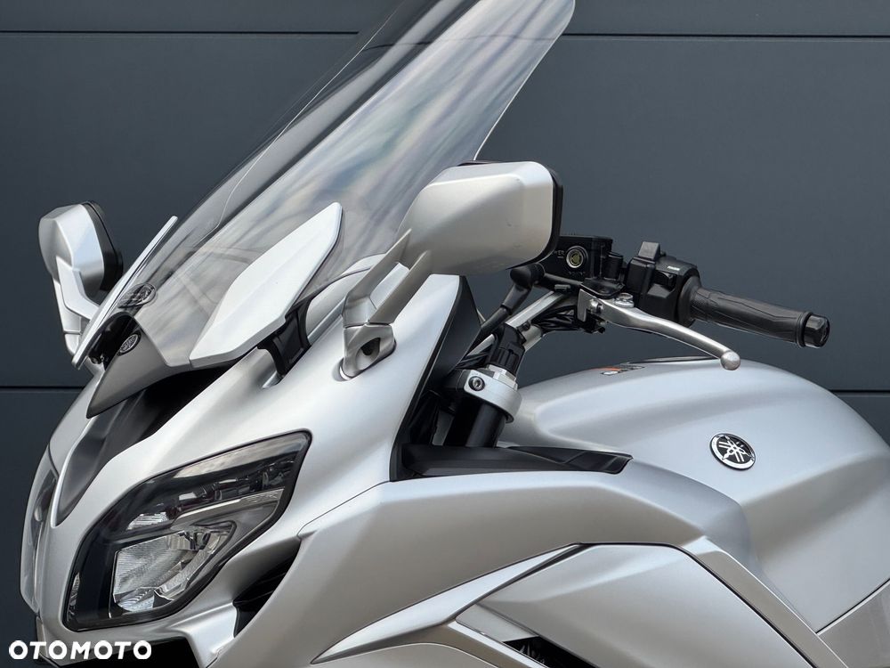 Yamaha FJR - 34