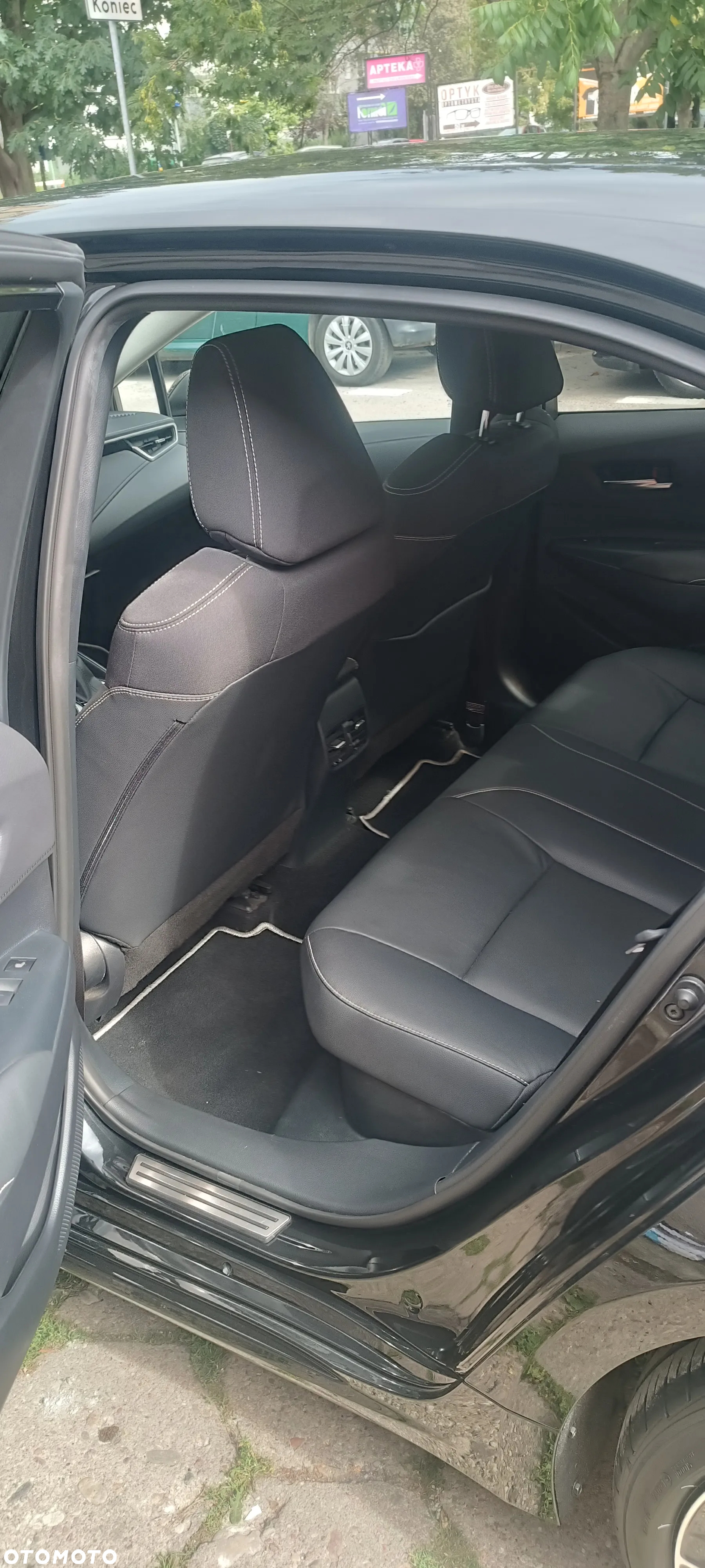 Toyota Corolla 1.8 Hybrid Executive - 16