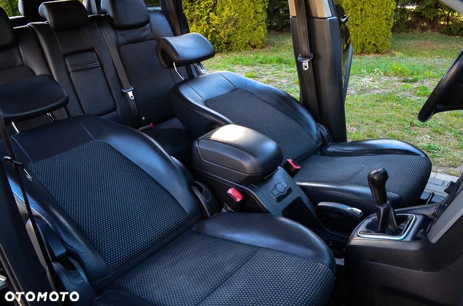 Chevrolet Captiva 2.4 2WD 7 Sitzer LS Family Edition - 29